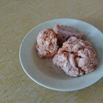 Bakmie Asien 19 - 2001_Bakmie Asien 19_Bakso Goreng@9,000Rp(肉団子)