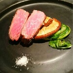 ボッテゴン - =滋賀県 近江牛 熟成 リブロースの炭火焼き=