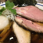 手打式超多加水麺 ののくら - 特製中華そば 醤油 アップ