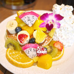 Hawaiian Pancake Factory - ハワイアンパンケーキ　トロピカルフルーツ