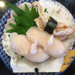 Sushi Choushimaru - 北海道産 殻付き 活ほたて　４６２円　(2020/04)