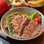 キャンパーズ パラダイス トーキョー - ランチステーキ丼