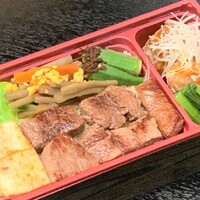 ステーキ＆角煮揚重