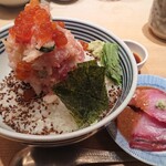 日本橋海鮮丼 つじ半 - 