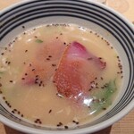 日本橋海鮮丼 つじ半 - 鯛だしの茶漬け