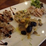 クオーレ・フォルテ - 前菜を盛り合わせてくださいました。トンナートに今が旬のフェンネルが入ったソースはため息つくほどおいしい。