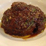 クオーレ・フォルテ - この中に骨というか髄が隠れていて、ちゅーちゅー吸ってもおいしいの。余すところなく全てをいただきましたぁ牛さんに感謝です