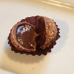 スイーツガーデン ユウジアジキ - 塩キャラメルのガナッシュは、濃厚なキャラメルのコクをキリリと塩が引き締めます！