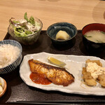 ゑびすizakaya - 『えびすランチ』チキン南蛮とサーモンソテー