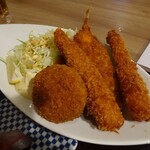 大衆居酒屋 魚菜市庭 プラチナフィッシュ - ミックスフライ