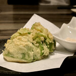 炙りにく寿司食べ放題と食べ飲み放題 個室居酒屋 灯 - ⭐️アボカド天ぷら
衣サクッサク超美味しい！！丸ごと揚げてから後でスライスしてありました、もう一皿欲しかったわぁ★★★★★٩̋(๑˃́ꇴ˂̀๑)