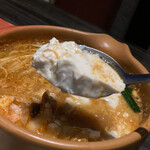 炙りにく寿司食べ放題と食べ飲み放題 個室居酒屋 灯 - ⭐️自家製豆腐のスンドゥブチゲ
可愛い植木鉢風な土鍋で定期されました、辛味は抑え気味で優しいお味、お手製豆腐とのことで、とっても柔らかくて身体に良さそうです。