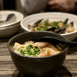 炙りにく寿司食べ放題と食べ飲み放題 個室居酒屋 灯 - ⭐️自家製チャーシューの味噌パイタンラーメン←580円とお値打ちミニサイズで、締めには良いサイズ、ラーメン屋さんで提供されても引け取らない美味しい！