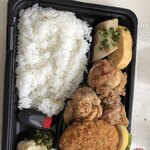 Mahoradokoro Fukuya - 鶏からコロ弁当！うまい！