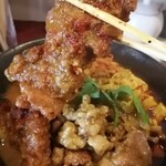 大衆中遊華食堂 八戒 - 巨大軟骨付豚バラ肉