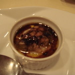 Bistrot Enry. - シェフ試作　　ココットに目玉フォアグラのせ、ソース絶妙なマッチング！