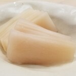 日本橋蛎殻町 すぎた - ガリ
      先ずはスライスしたものから