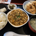 中華料理 厨禾 - 麻婆豆腐・唐揚げ定食