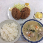 Asahi Touyou - メンチ定食  豚汁に変更  910円税込
