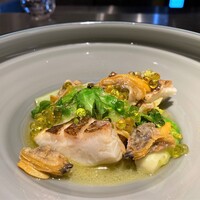 中土 - 愛媛のカリスマ漁師：藤本純一氏の桜鯛 芽キャベツ 大野あさり　海を感じるこの一皿の美味しさは別格でした　素晴らしいの一言！