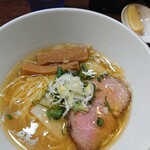 オンリーワンヌードル イチフジ - 本気の塩ラーメン
            香味ソースはレモン