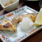 桶家乃隠居 - 鰤？のかま焼き