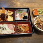 Momoya - サービスランチ(800円)