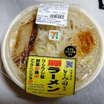 セブンイレブン - 料理写真:とみ田監修豚ラーメン