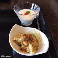 中国料理 豪華 - 杏仁豆腐と酥炸茄子