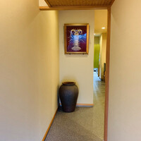 鮨 大門 - 内観1：エントランス