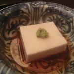 東京 吉兆 - 「胡麻豆腐」：白胡麻のコクを存分に引き出しながらも、胡麻の香りは控えめ。お上品♪