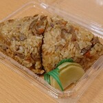 柿安　柿次郎 - 鶏ごぼうにぎり(280円)