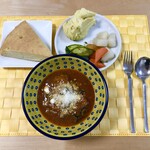 セルサルサーレ - カチャトーラ（信玄鶏のトマト煮込み）＆ピクルスとスモークマッシュポテト