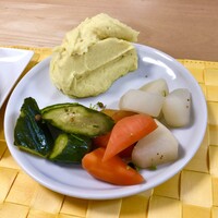 セルサルサーレ - カチャトーラ（信玄鶏のトマト煮込み）＆ピクルスとスモークマッシュポテト