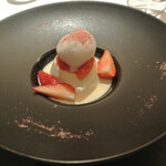 リストランテ カノフィーロ - 桜のパンナコッタ　苺のソルベとホワイトチョコレートのソース