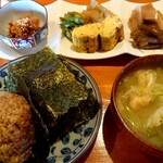 栄夏 - 酵素玄米おにぎりのブランチ(800円税込)