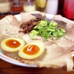 濃厚ラーメン かなや - 料理写真: