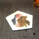 魚菜料理 縄屋 - 〆鯖とわさび茎煮付け