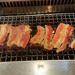 焼肉レストランひがしやま - ジューシーカルビ