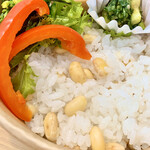 カフェ ユキリ - おまかせLunchBox(\900)　おかずと野菜の下には大豆ごはん