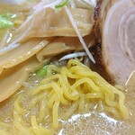 突撃ラーメン - ラーメンのアップ