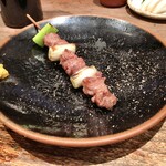 鳥茂 - コメカミ焼き トリュフ塩 ブラックペッパー