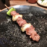 鳥茂 - コメカミ焼き トリュフ塩 ブラックペッパー