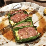 鳥茂 - ピーマン肉詰め タレと塩で