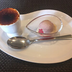 シェ ヨコイ - 焼きプリンと木苺のアイス