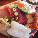 千代寿司 - ランチB、海鮮丼