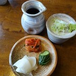 蕎麦処 若佐 - ツユ、薬味、お新香
