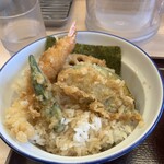 天丼･天ぷら本舗 さん天 - 海老1本？