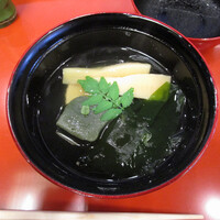 京都和久傳 - 2020年3月　蘇芳・若竹椀