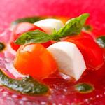 Bistro et Vin Espoir - 【チーズ料理】モッツァレラチーズと塩トマトのカプレーゼ